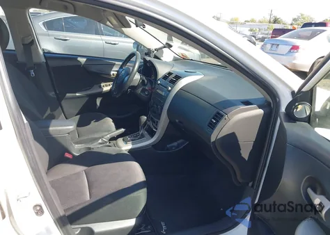 2010 Toyota Corolla S z USA, uszkodzony, nr VIN 1NXBU4EE8AZ276621